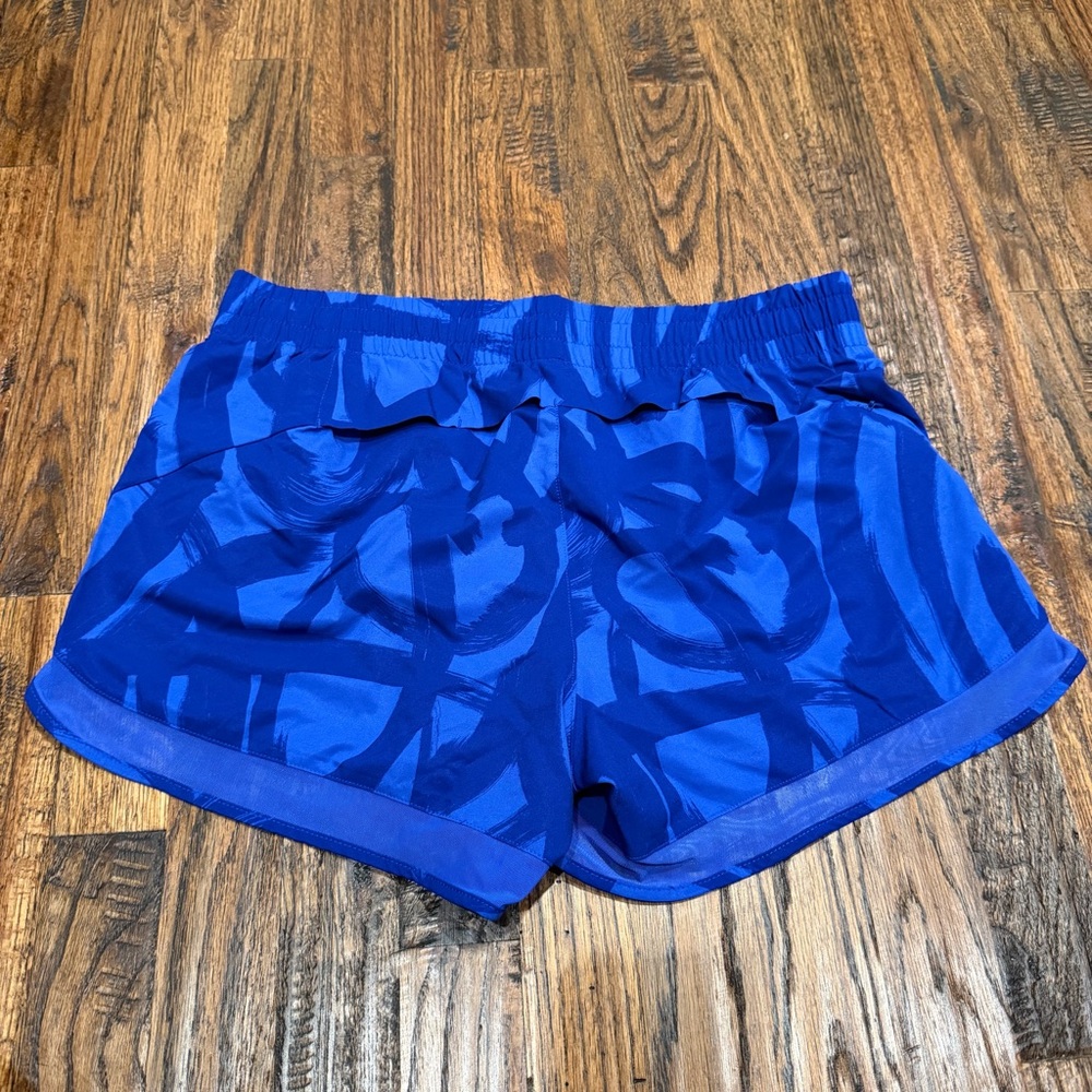 Athleta Mesh Racer Run Mid Rise Shorts - Picture 3 of 3